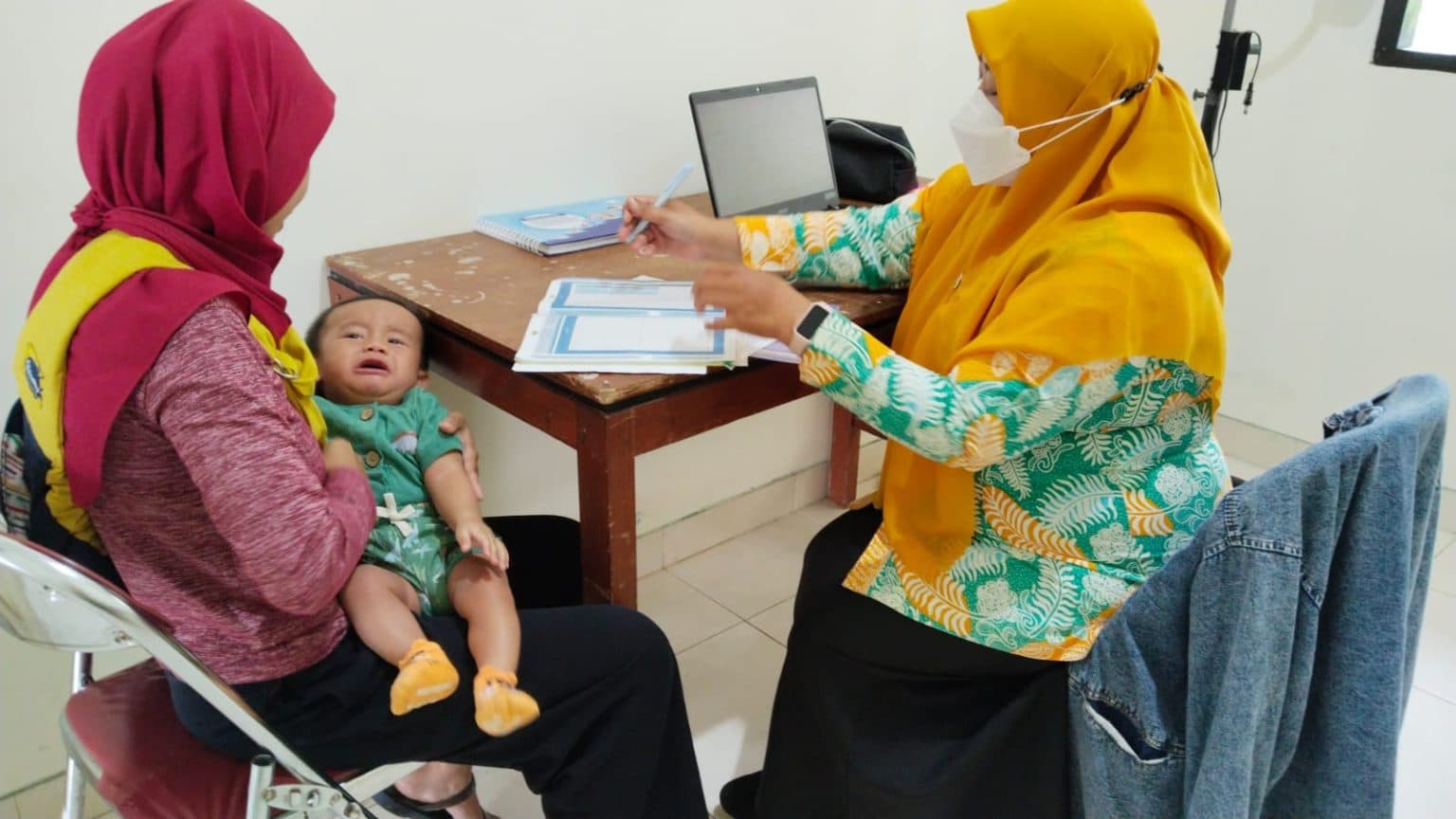 Cek Tumbuh Kembang Bayi Melalui Pemeriksaan Terintegrasi